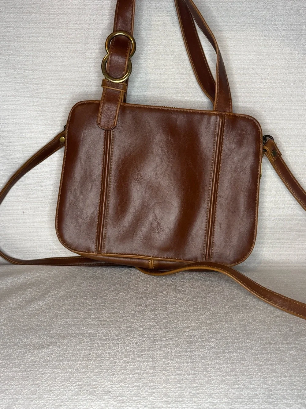 Liz Claiborne Chestnut Brown Leather Crossbody Shoulder Bag